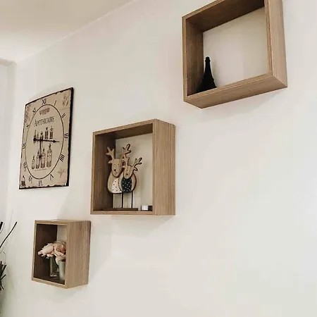 Διαμέρισμα Rustic Walls & Natural Light In Heart Of Παρίσι