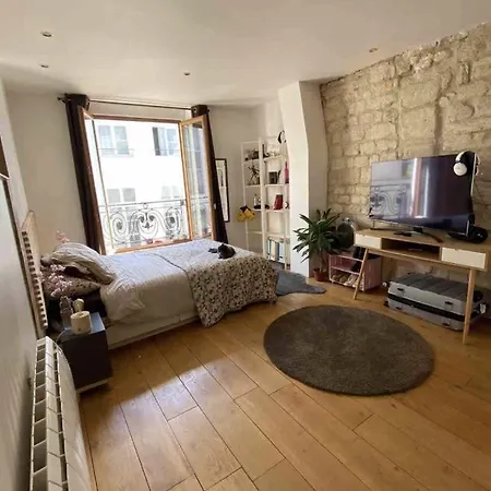 Rustic Walls & Natural Light In Heart Of Διαμέρισμα *